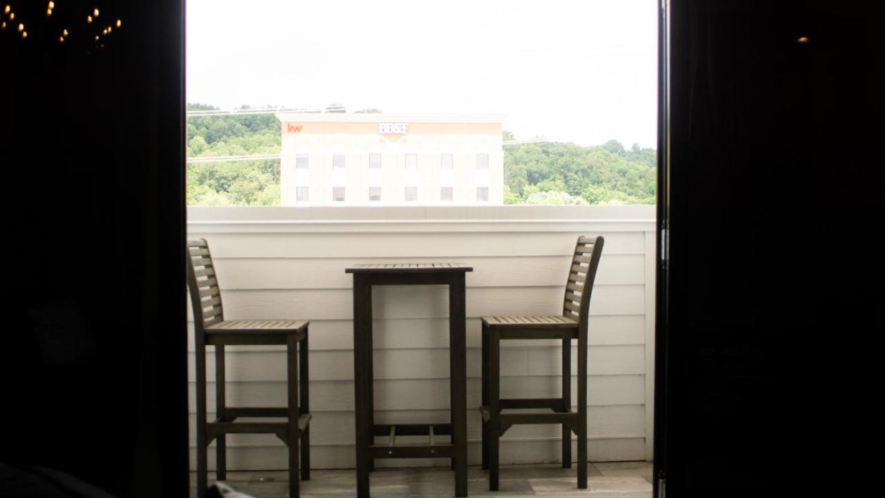 New Collection Smoky Mountains Hotel 2*